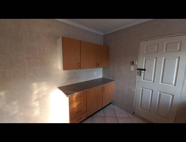 2 BEDROOM PROPERTY TO RENT IN CLAREMONT